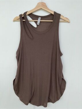 ALO Yoga Brown Ribbed Peak Cutout Tank